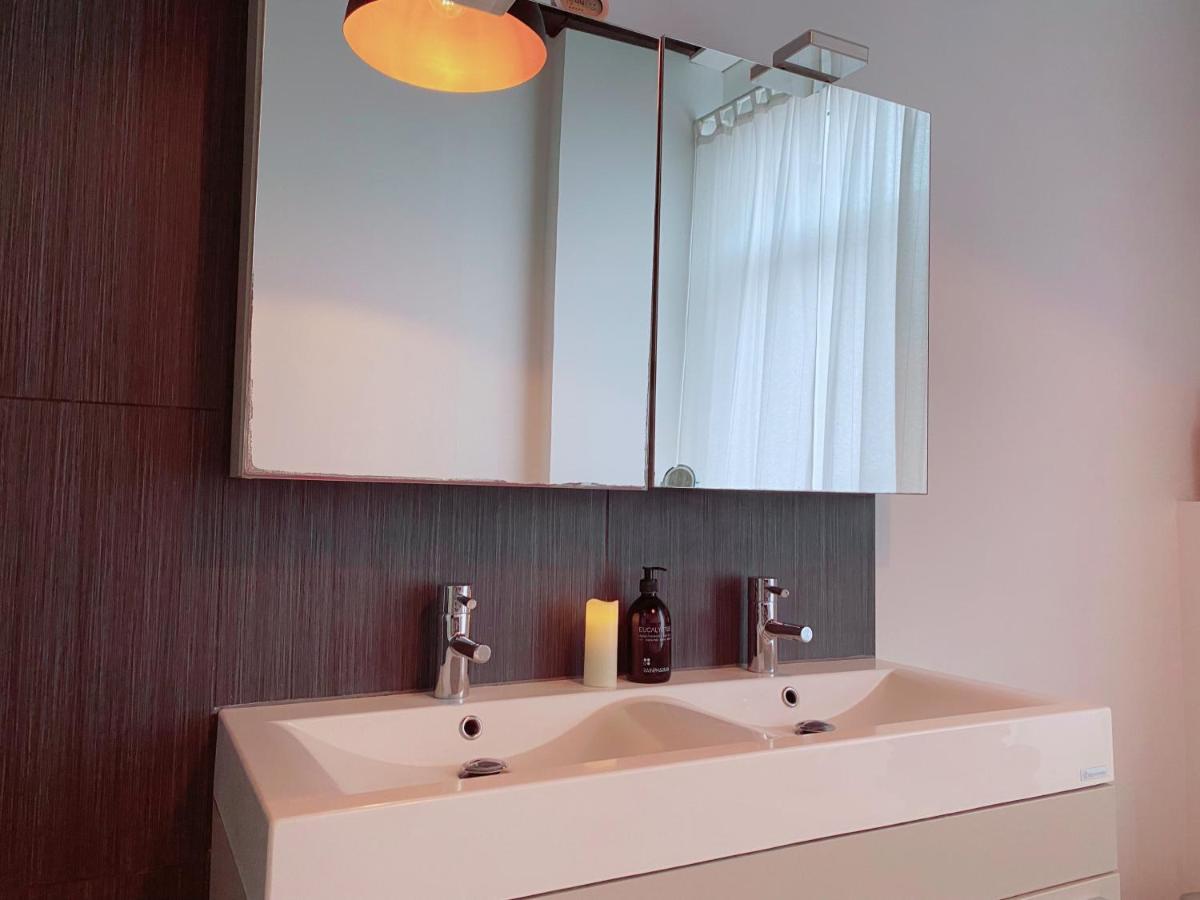 Appartement Loco Paradiso - Two Kingsize Beds, Outdoor Terrace, Dj Booth, Bar, Cinema, Bathtub, Kitchen, Airco Antwerpen
