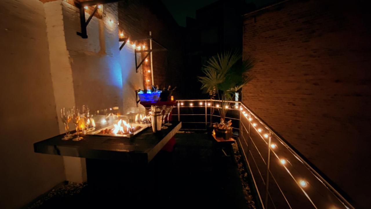 Apartamento Loco Paradiso - Two Kingsize Beds, Outdoor Terrace, Dj Booth, Bar, Cinema, Bathtub, Kitchen, Airco *