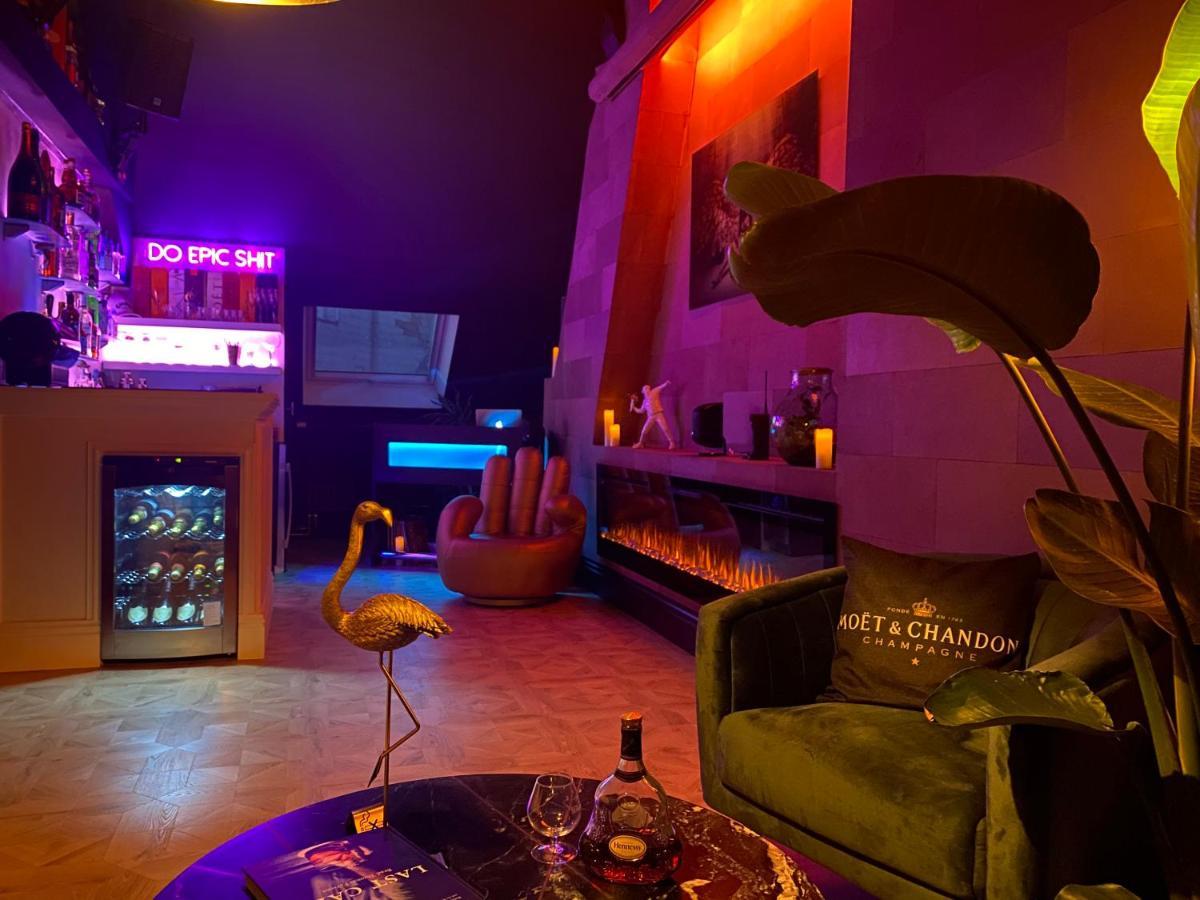 Apartamento Loco Paradiso - Two Kingsize Beds, Outdoor Terrace, Dj Booth, Bar, Cinema, Bathtub, Kitchen, Airco